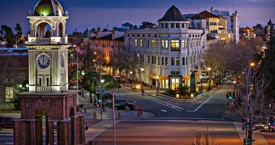 Essential Santa Cruz Travel Guide for First-Time Visitors